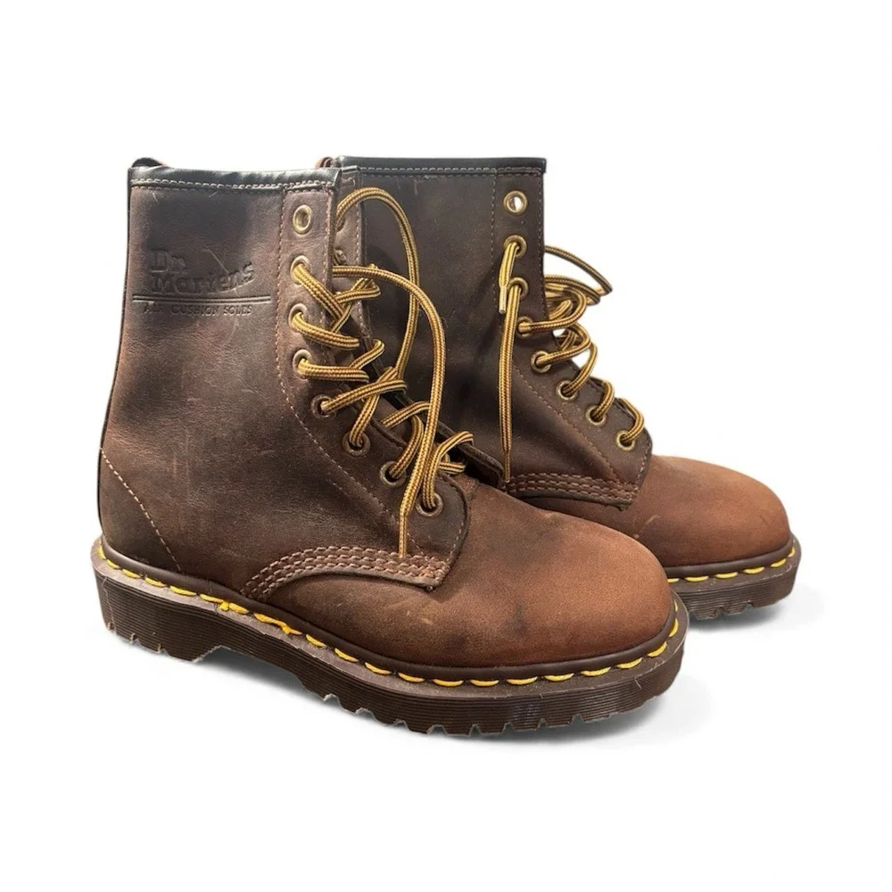 Dr. Doc Martens 1460 Crazy Horse Leather Boots  — Women 6, Men 5 —‎ Brown